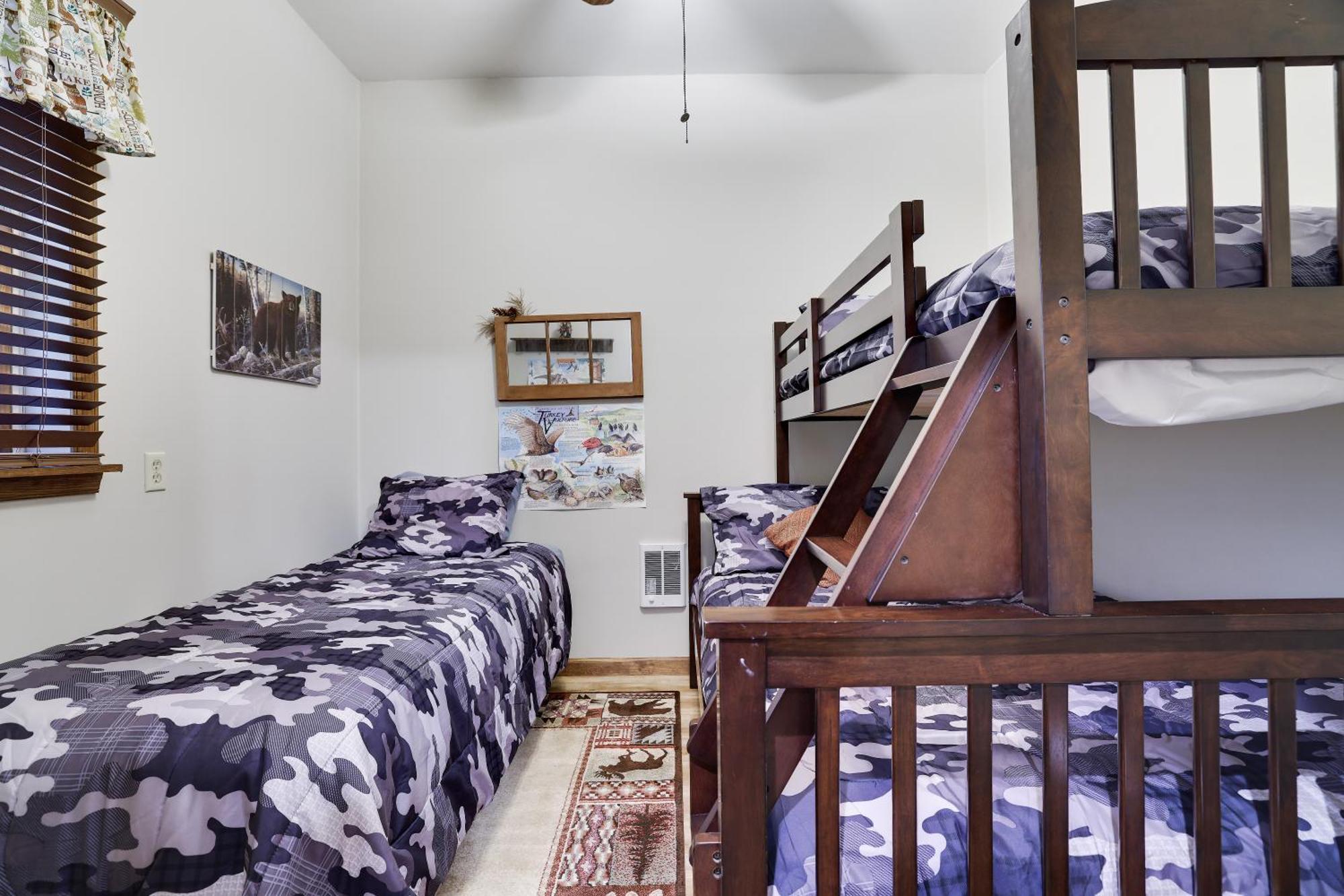 Serenity And Fun All In One In This Cozy Pocono Cabin Jim Thorpe Exterior photo